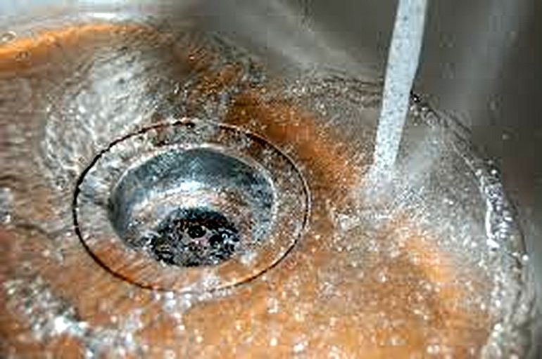 Как очистить воду из скважины от железа?