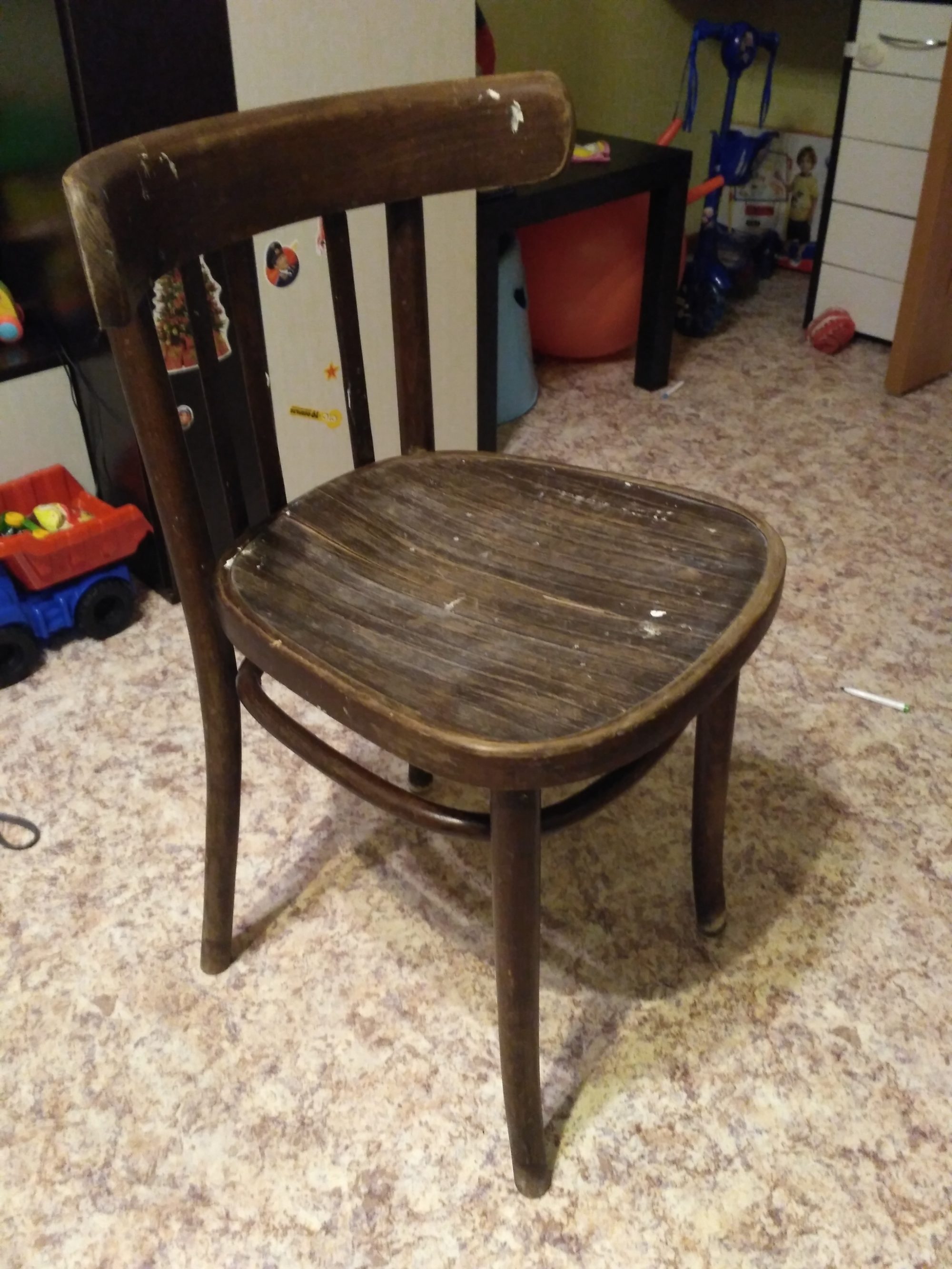Старинный стул №1 до реставрации.